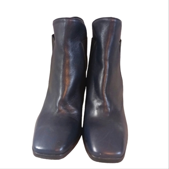 Cole Haan Blue Leather Meryl Ankle Boots Booties Flared Block Heels size 6.5 - Picture 2 of 10